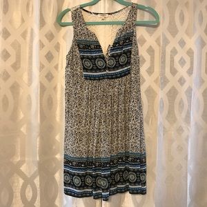 Summer Pattern Dress. Lace Back. Size S